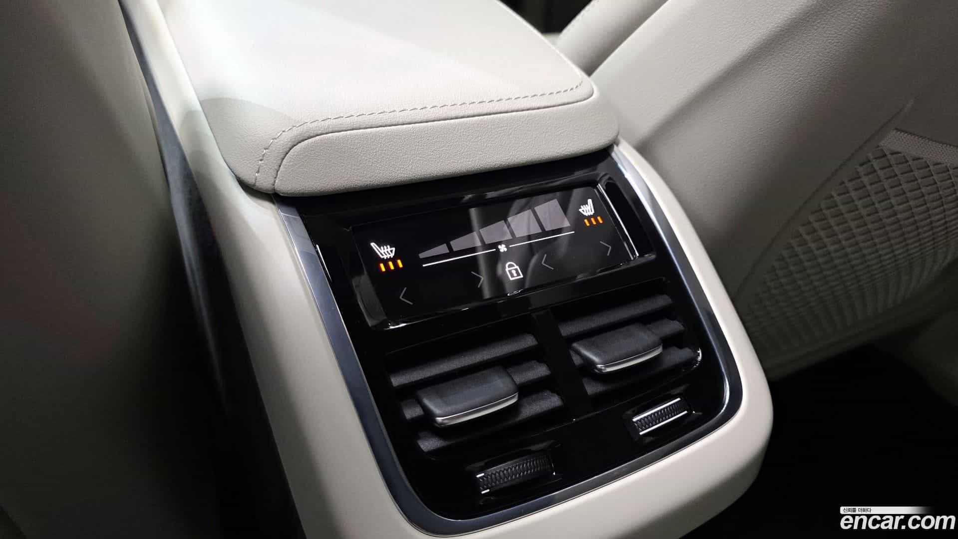 XC60 Volvo 2026.0-OPTION-041