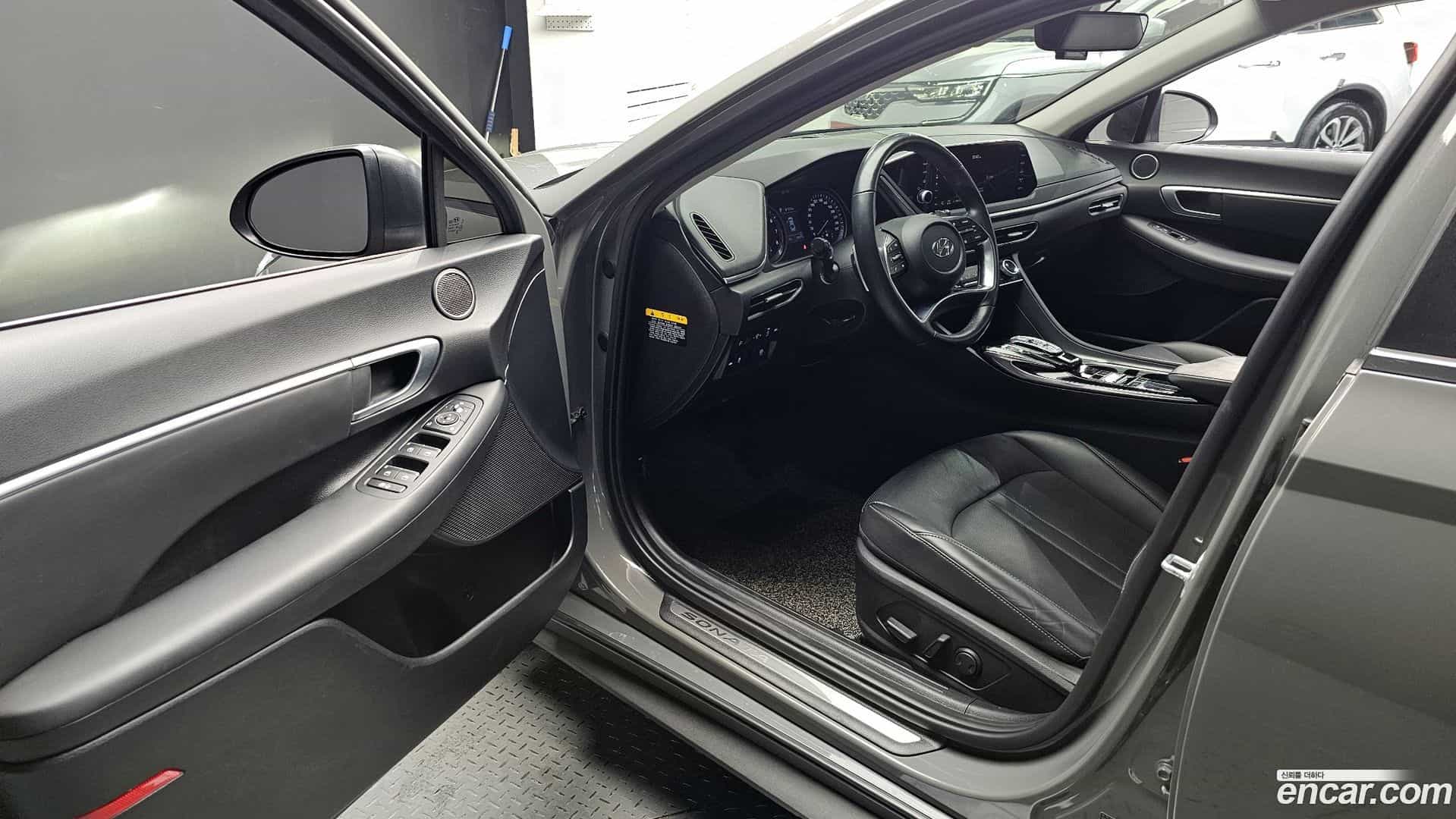 Sonata Hyundai 2019.4-INNER-010