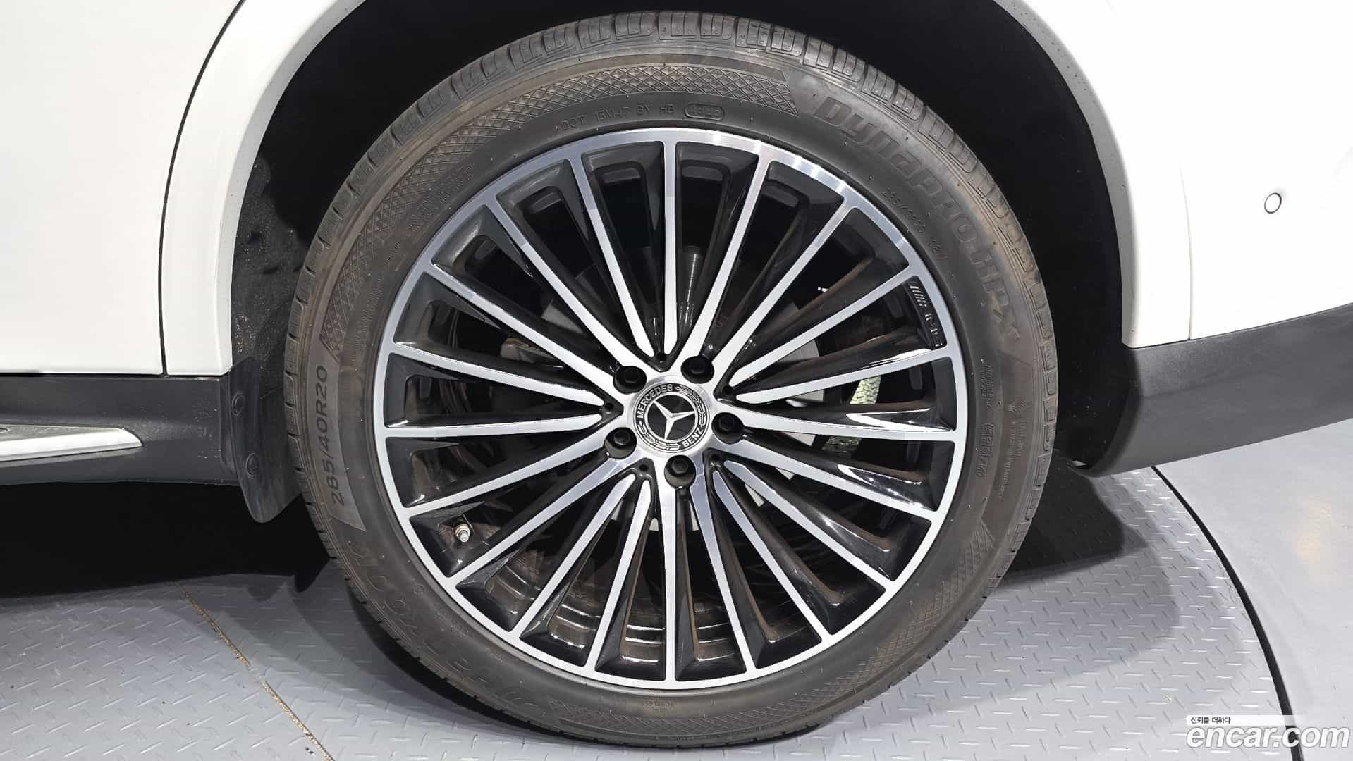 GLC-Class Mercedes-Benz 2024.0-OUTER-005