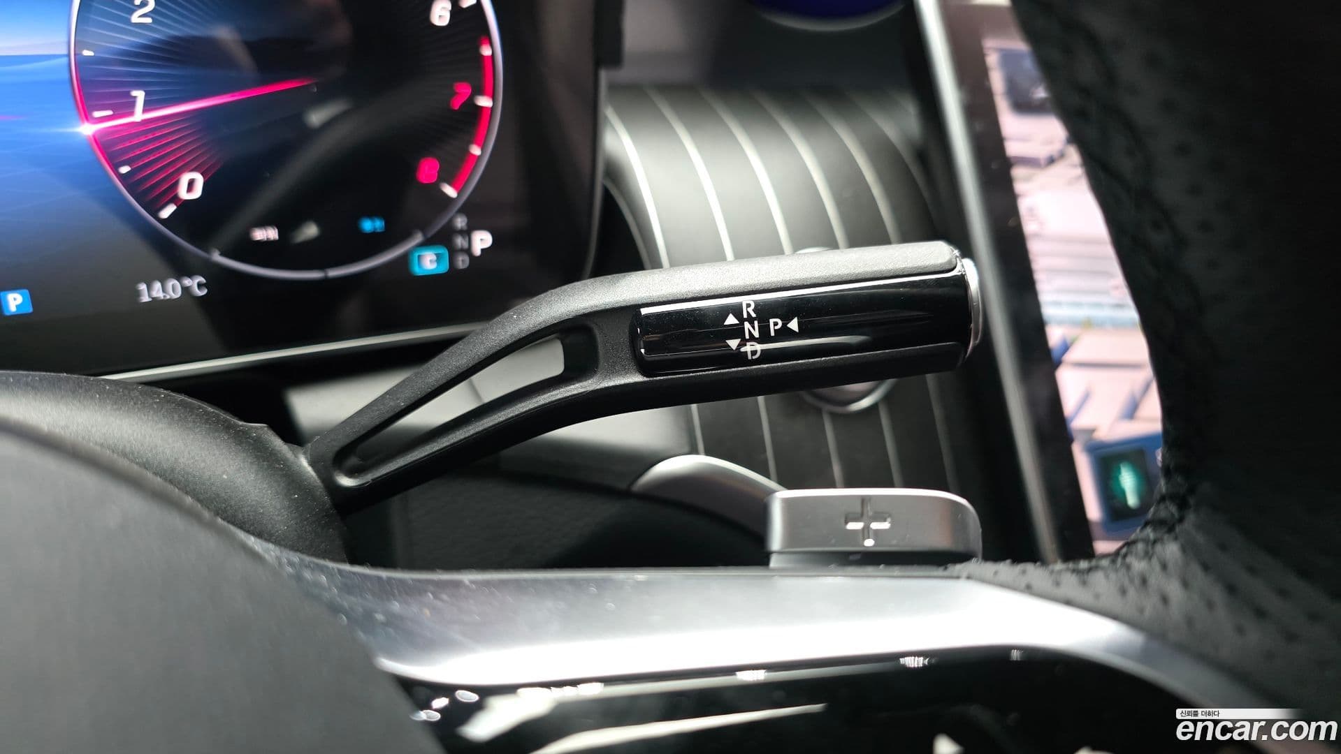 Main__Slider__Photo:GLC-Class Mercedes-Benz 2024.0-8
