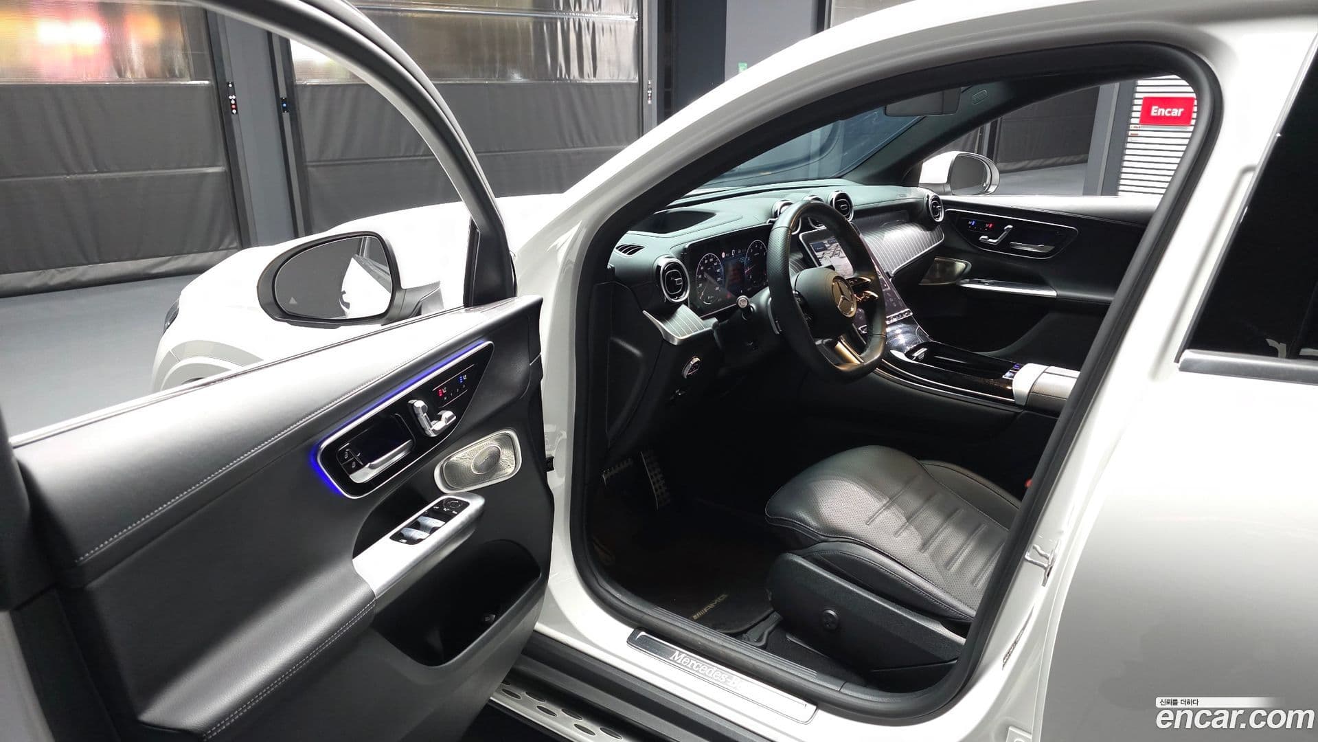 Main__Slider__Photo:GLC-Class Mercedes-Benz 2024.0-9
