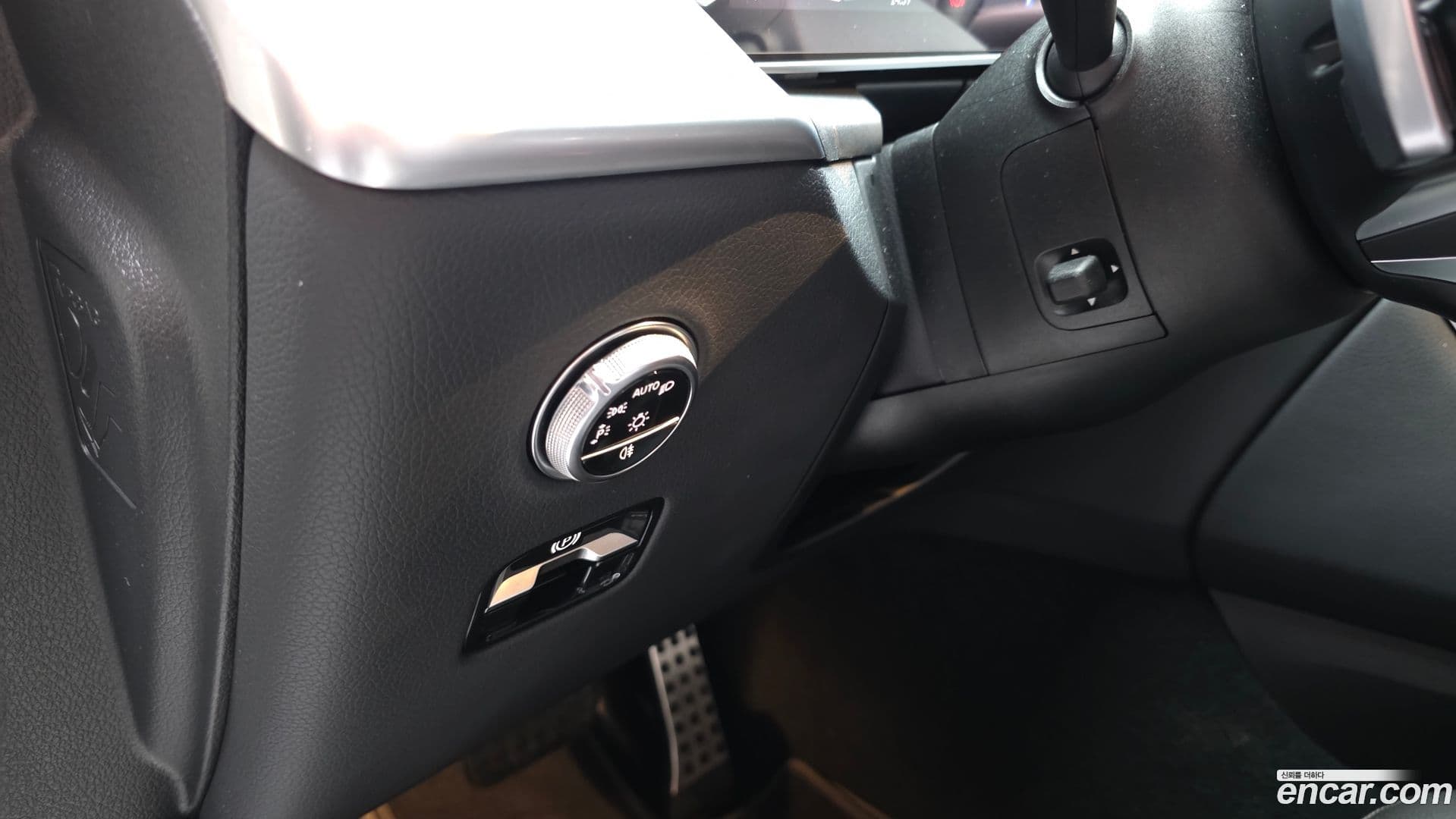 Main__Slider__Photo:GLC-Class Mercedes-Benz 2024.0-28