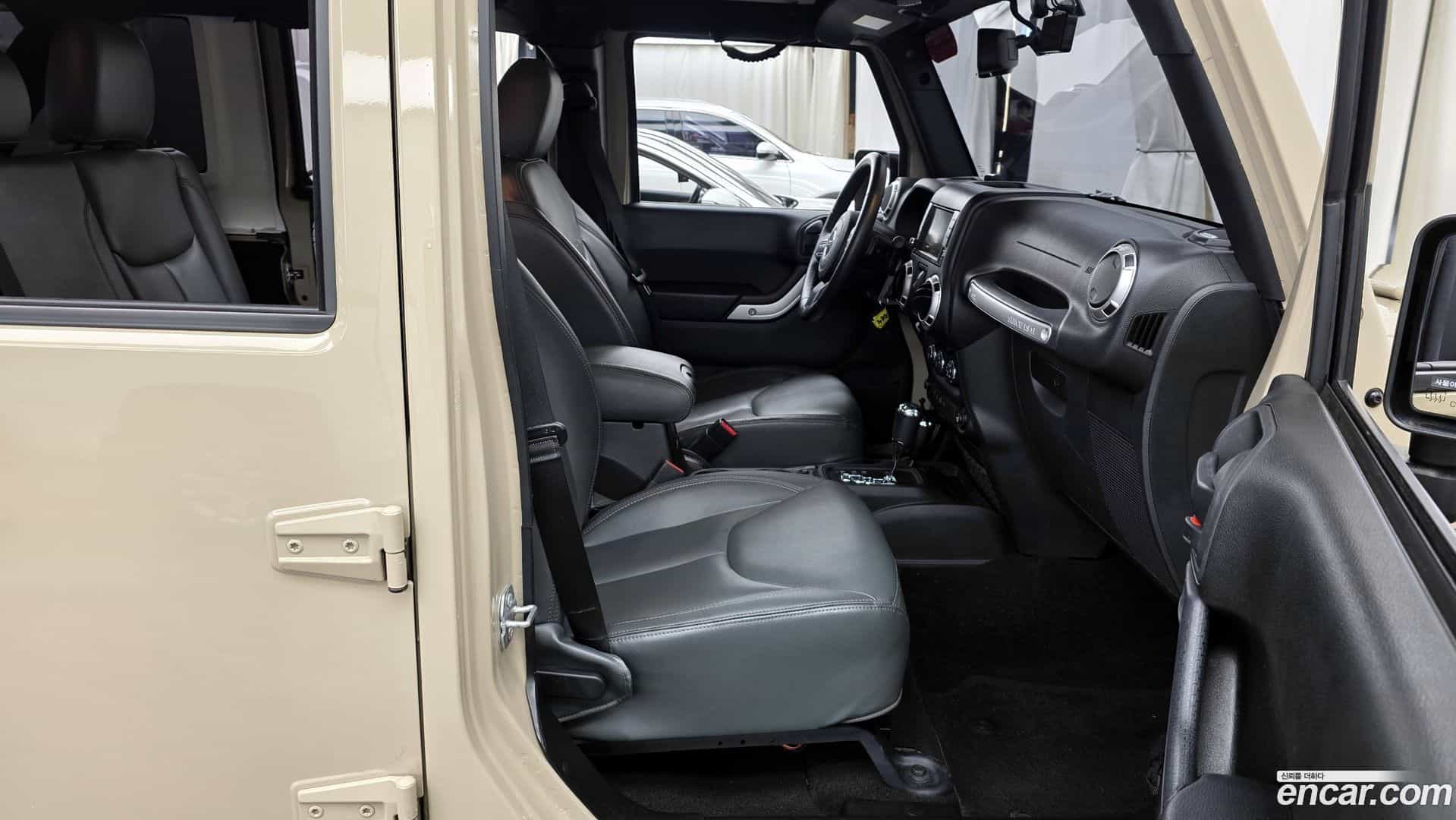 Wrangler Jeep 2016.8-OPTION-015