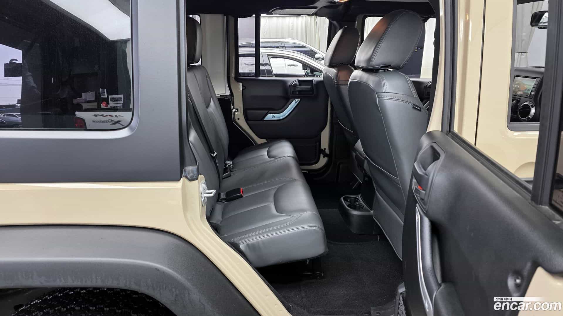 Wrangler Jeep 2016.8-OPTION-016