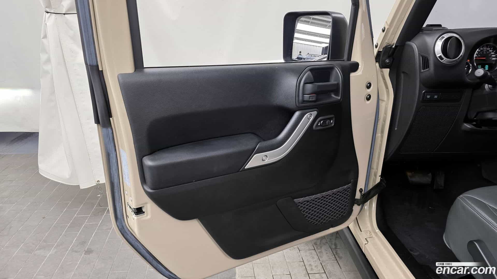 Wrangler Jeep 2016.8-INNER-034