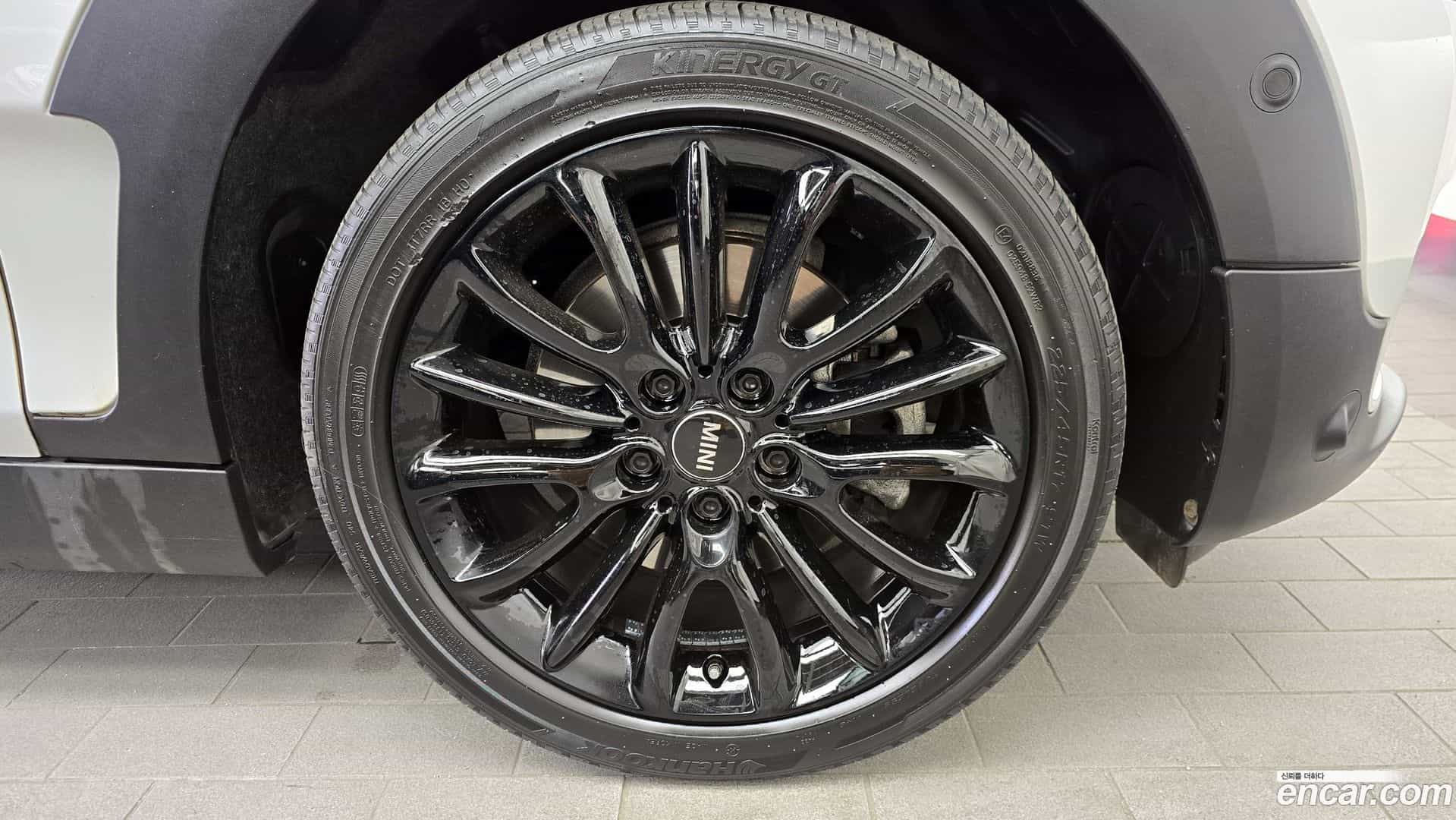 Clubman Mini 2022.5-OUTER-031