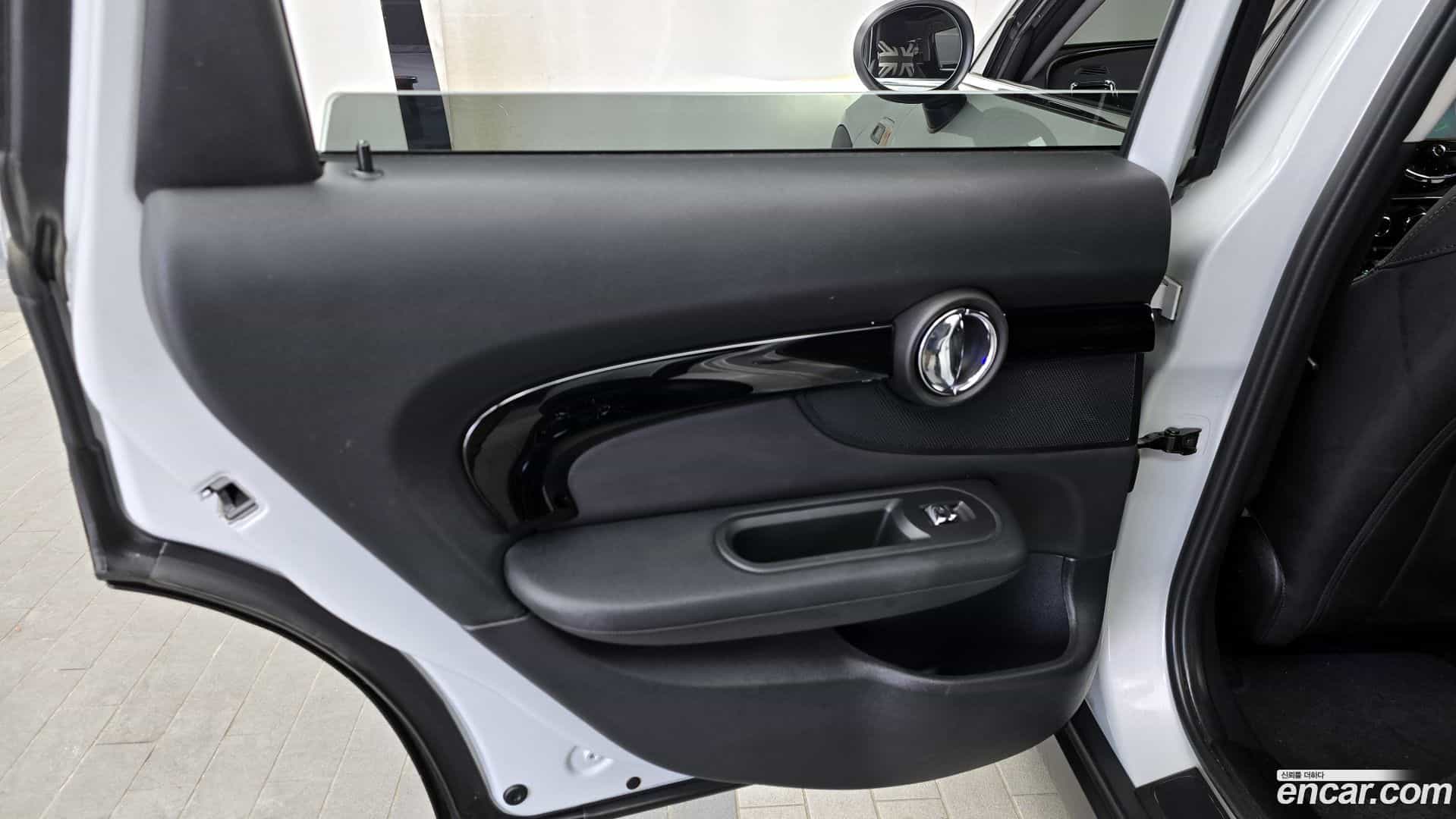 Clubman Mini 2022.5-INNER-035