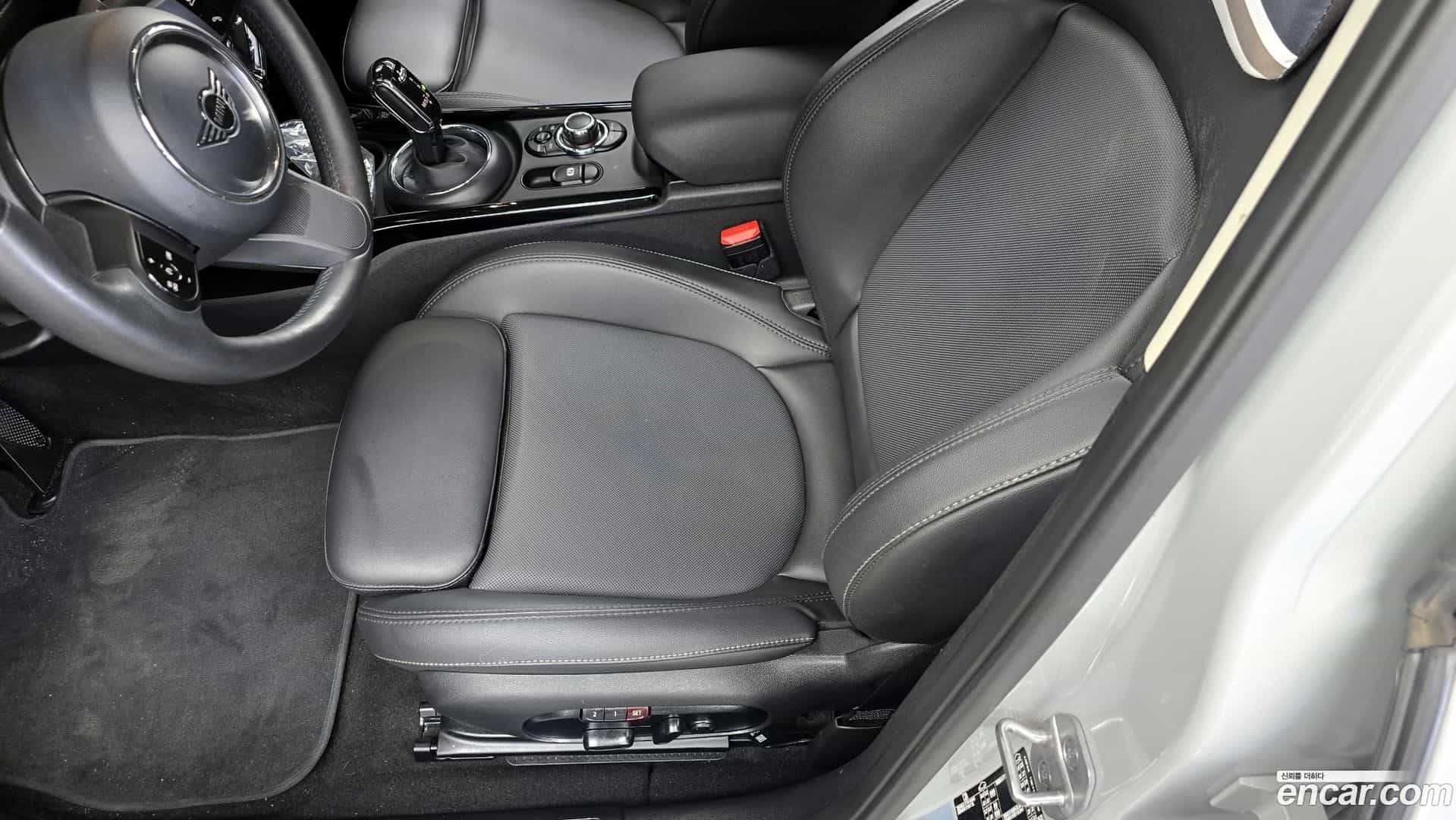 Clubman Mini 2022.5-INNER-036