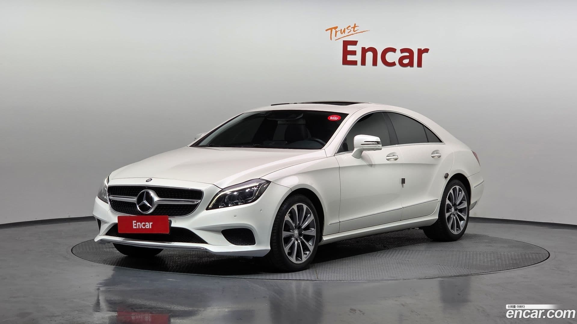 Main__Slider__Photo:CLS-Class Mercedes-Benz 2016.8-0