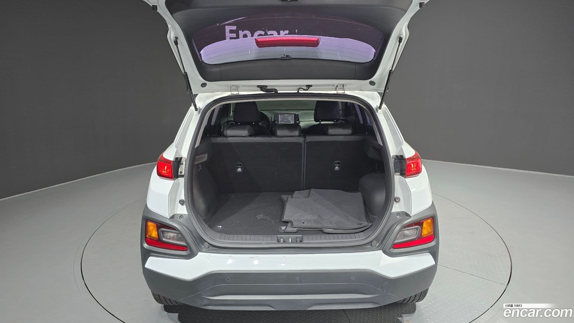 Main__Slider__Photo:Kona Hyundai 2018.7-19