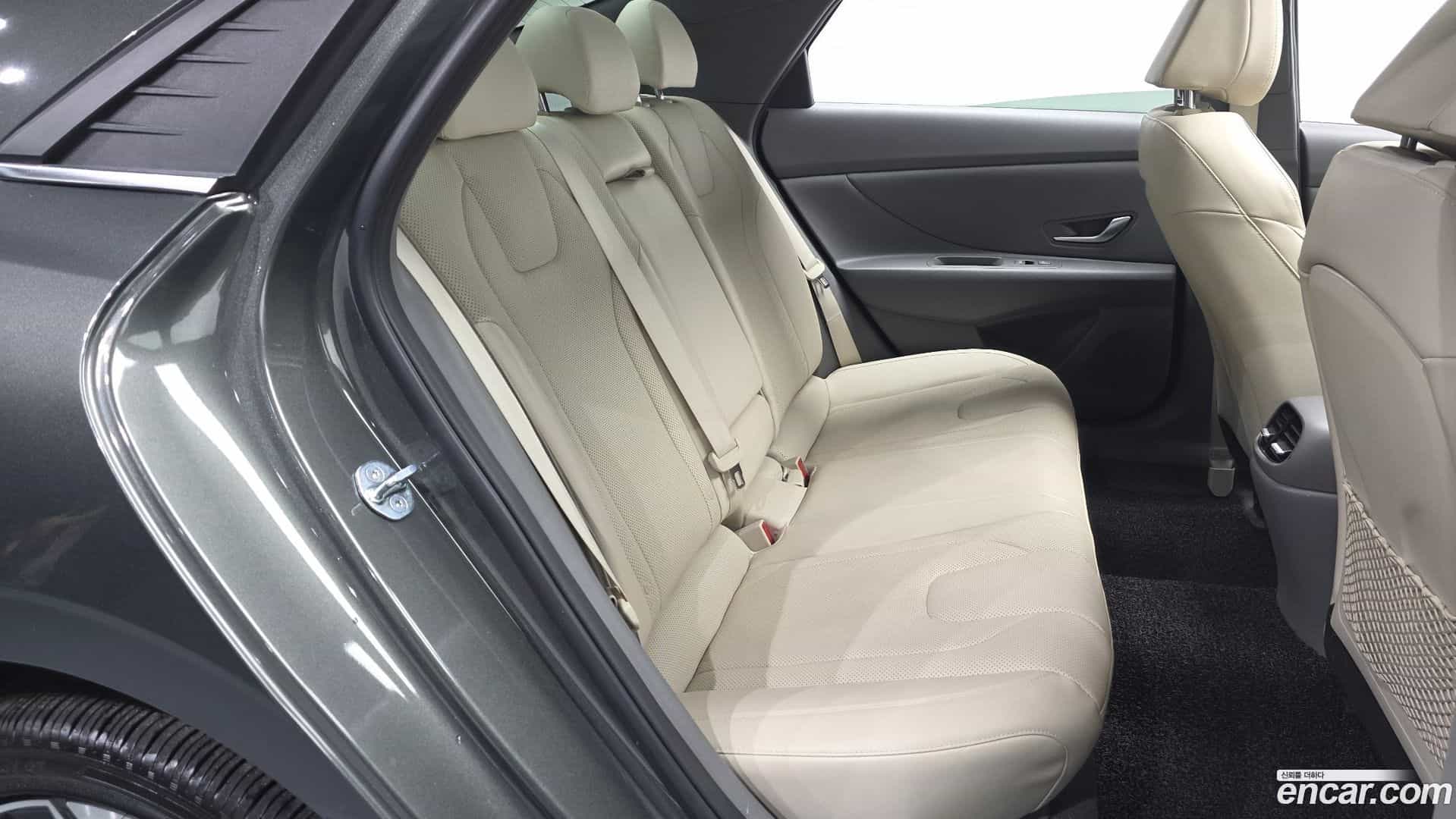 AVANTE Hyundai 2023.2-OPTION-015