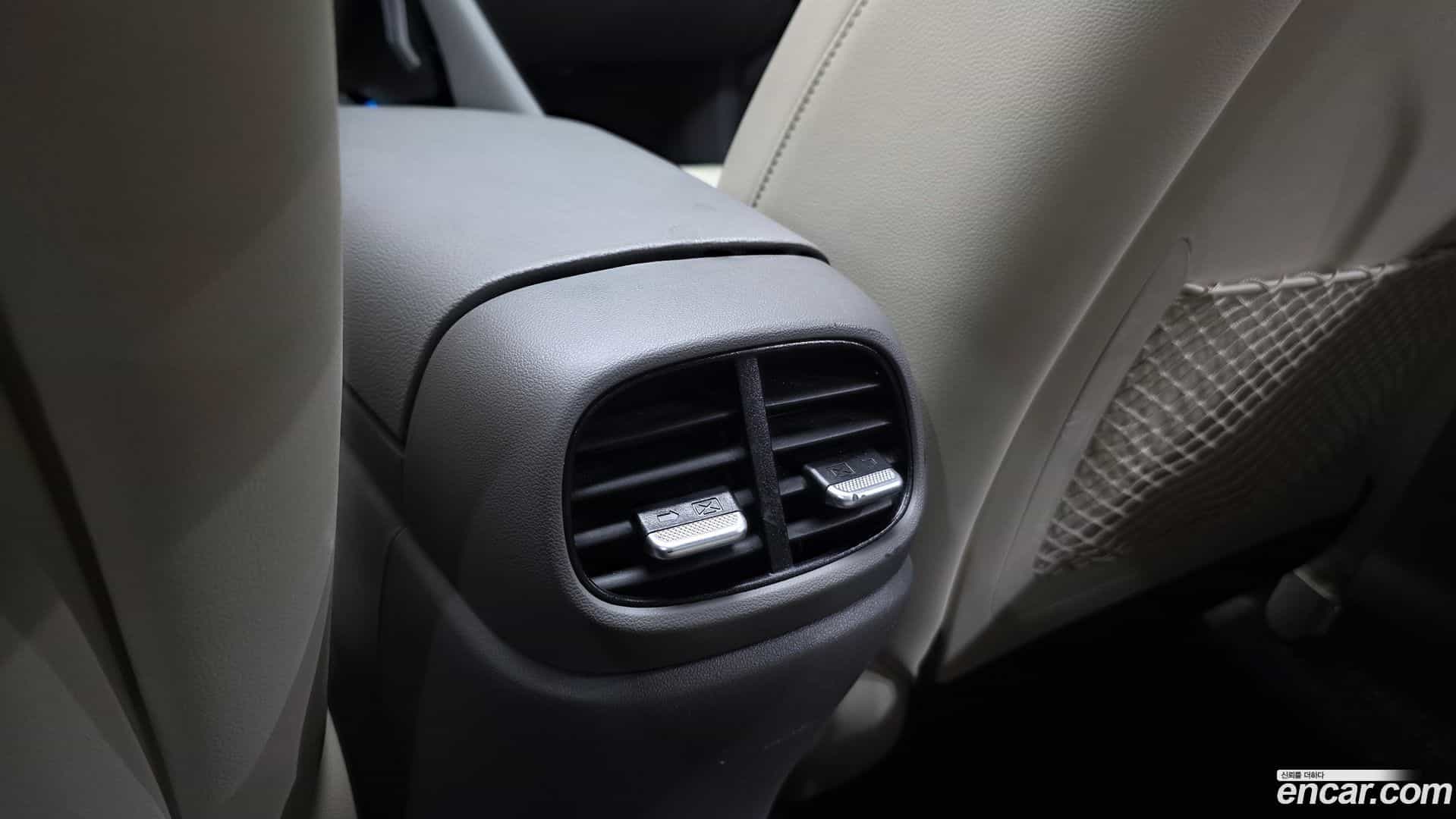 AVANTE Hyundai 2023.2-OPTION-043