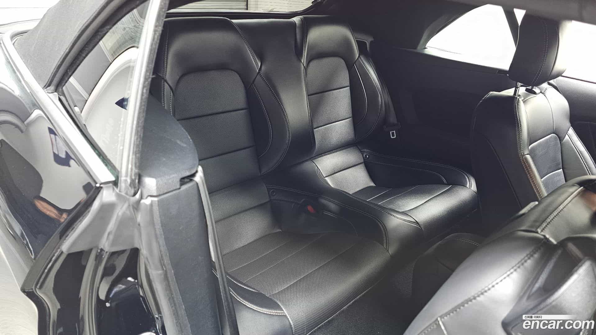 Mustang Ford 2022.11-OPTION-016