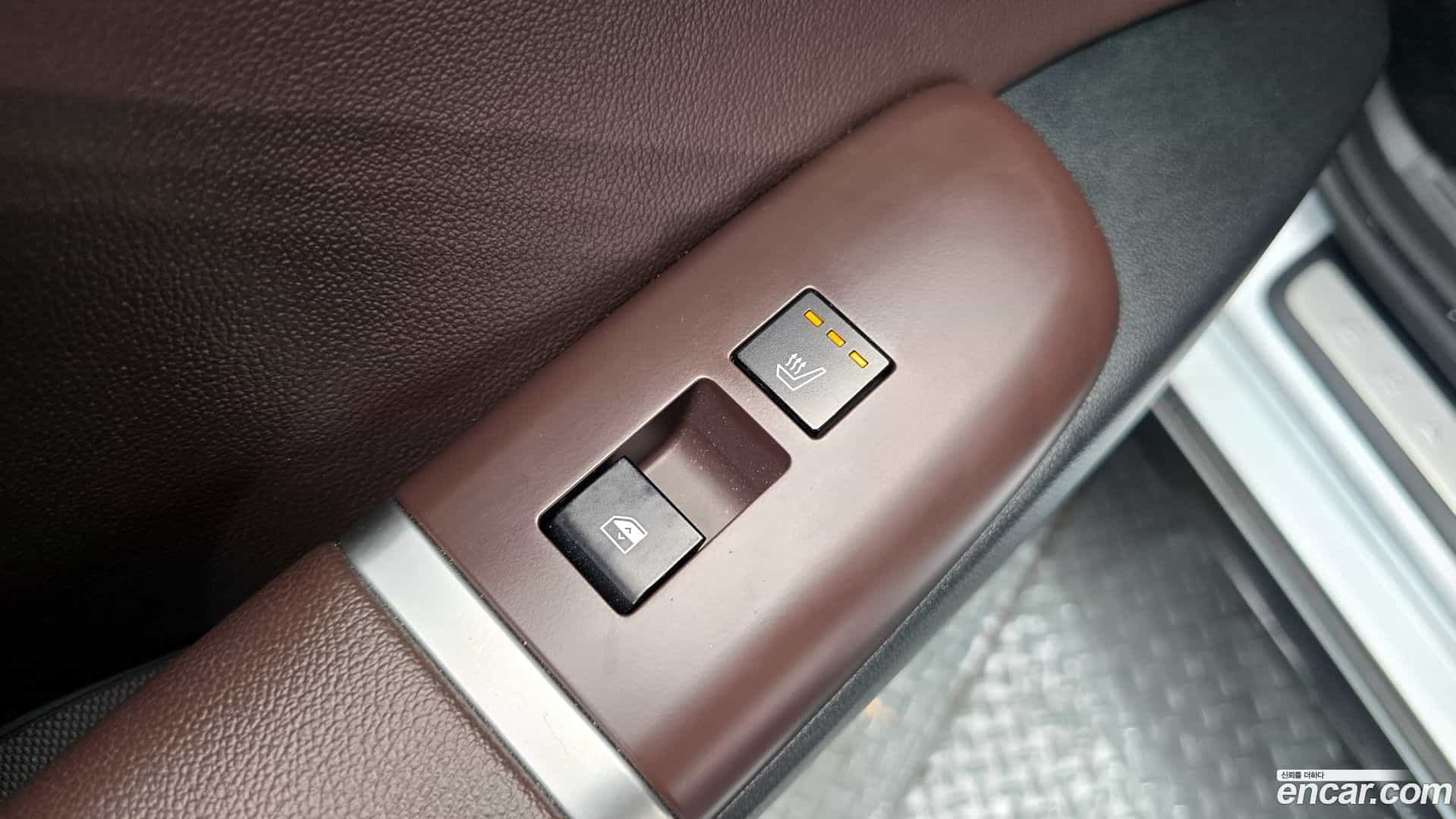 Grandeur Hyundai 2023.0-OPTION-023