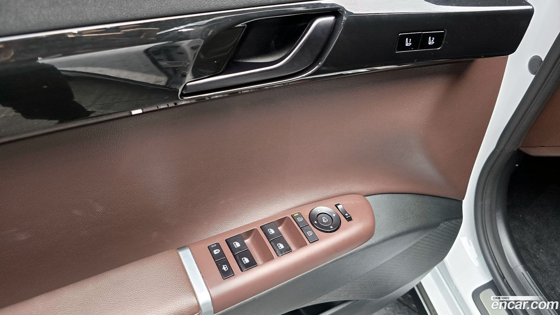 Main__Slider__Photo:Grandeur Hyundai 2023.0-27
