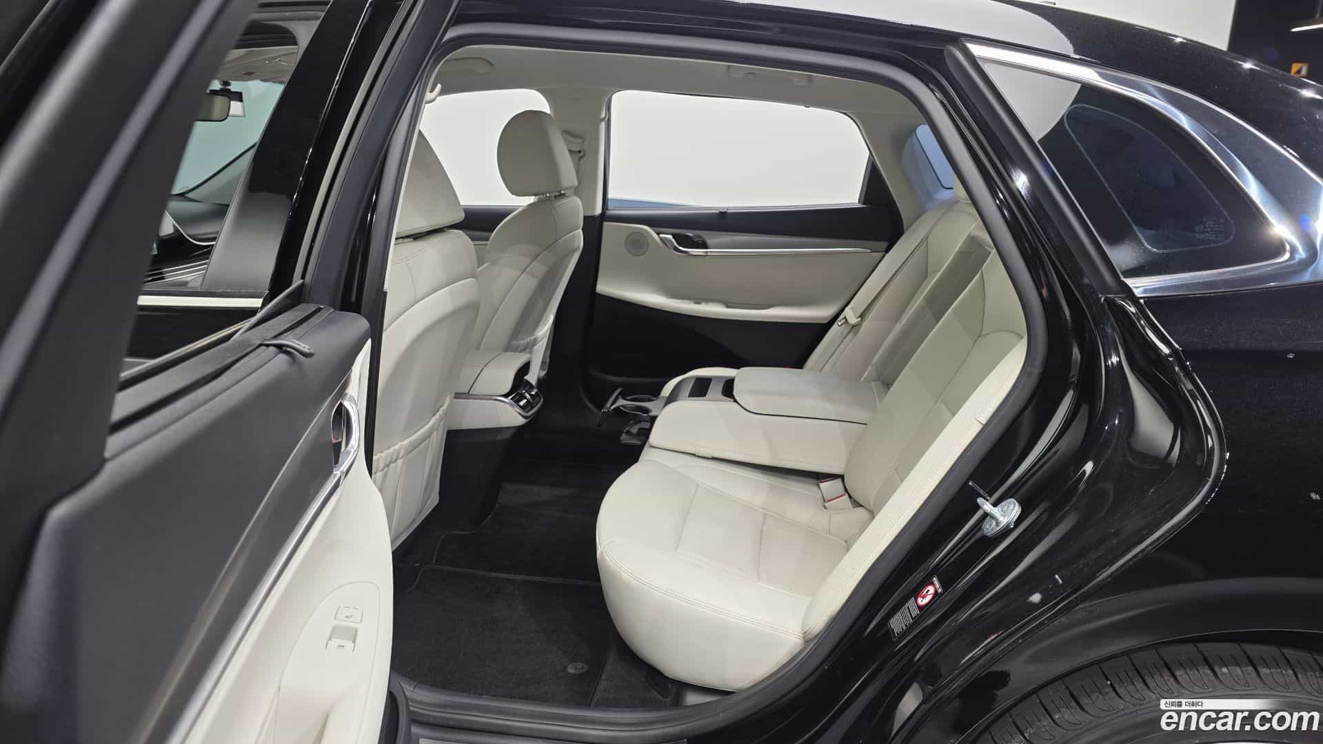 Grandeur Hyundai 2022.5-OPTION-016