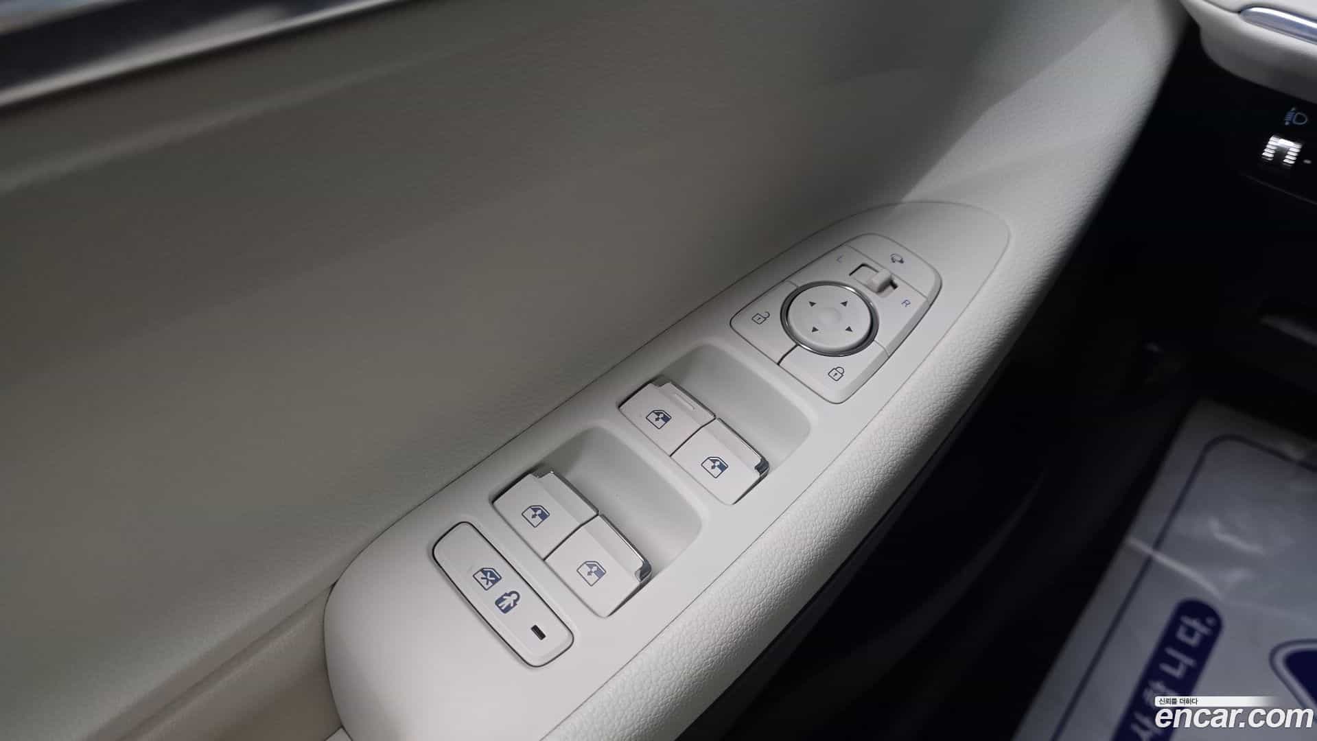 Grandeur Hyundai 2022.5-OPTION-017