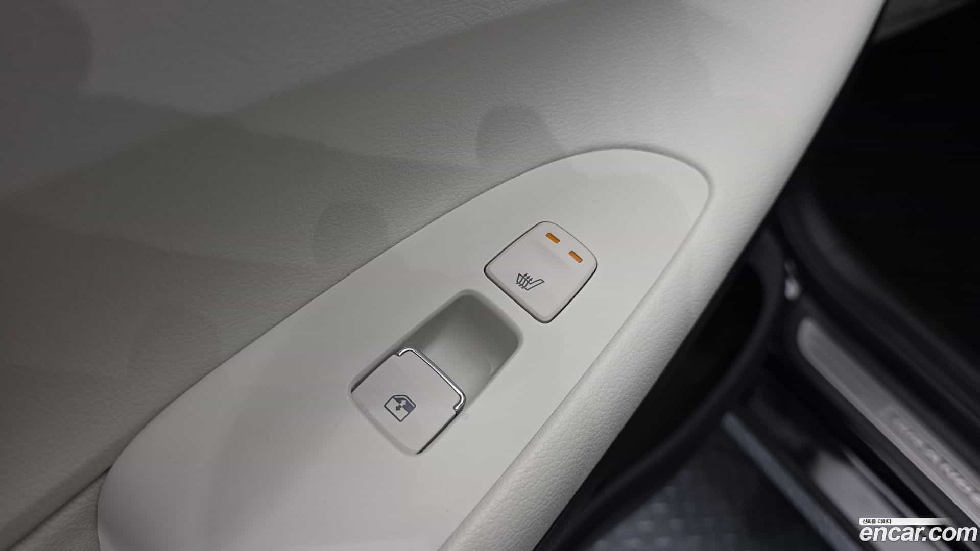 Grandeur Hyundai 2022.5-OPTION-023