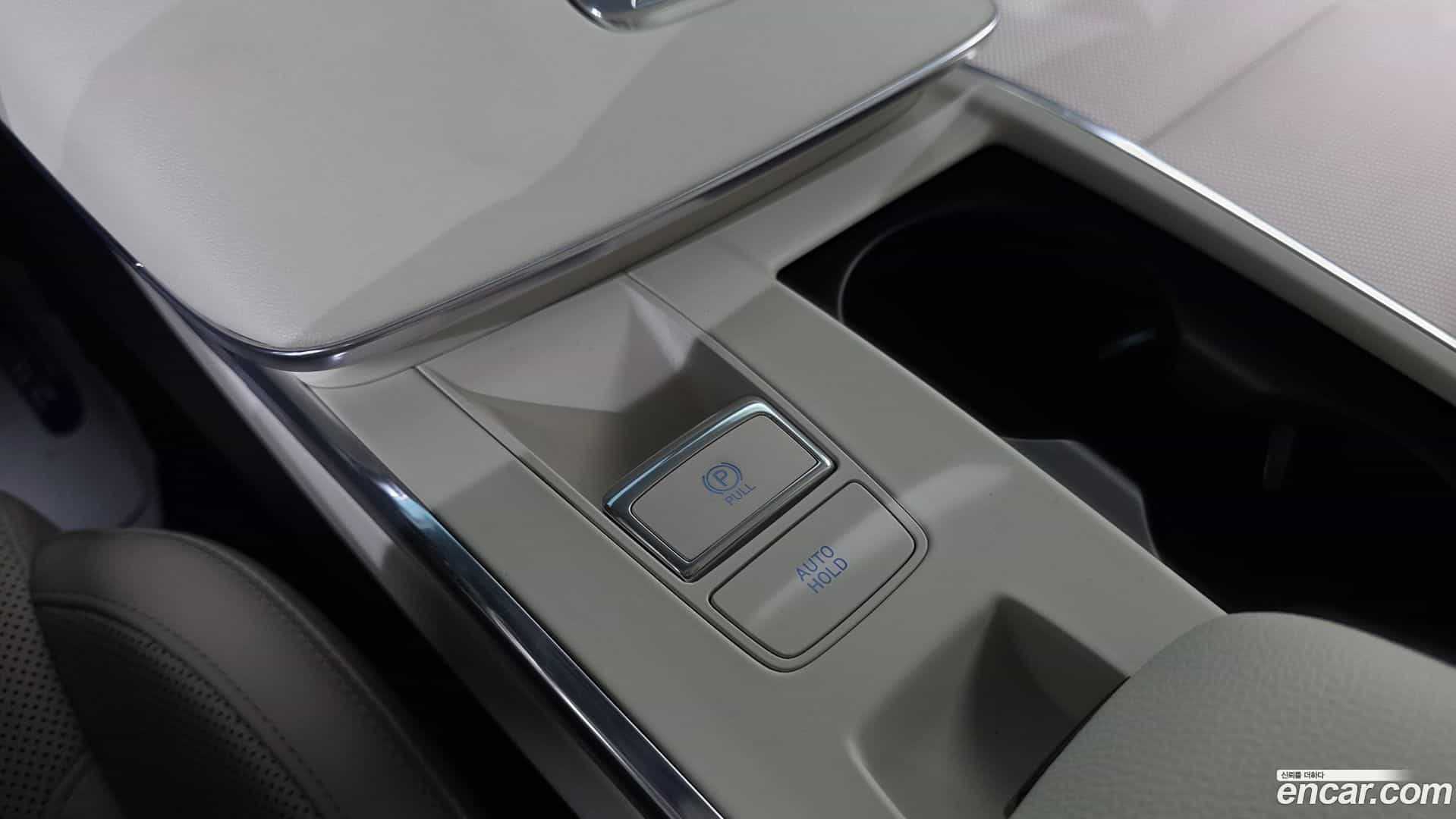 Grandeur Hyundai 2022.5-OPTION-040