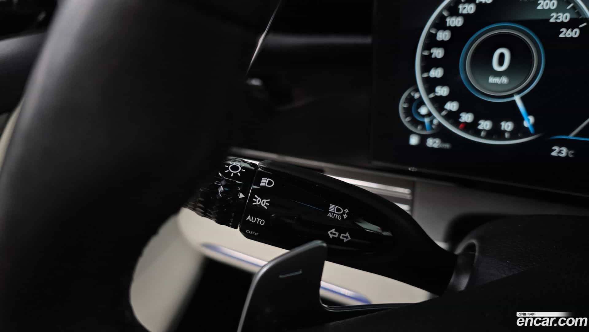 Grandeur Hyundai 2022.5-OPTION-041