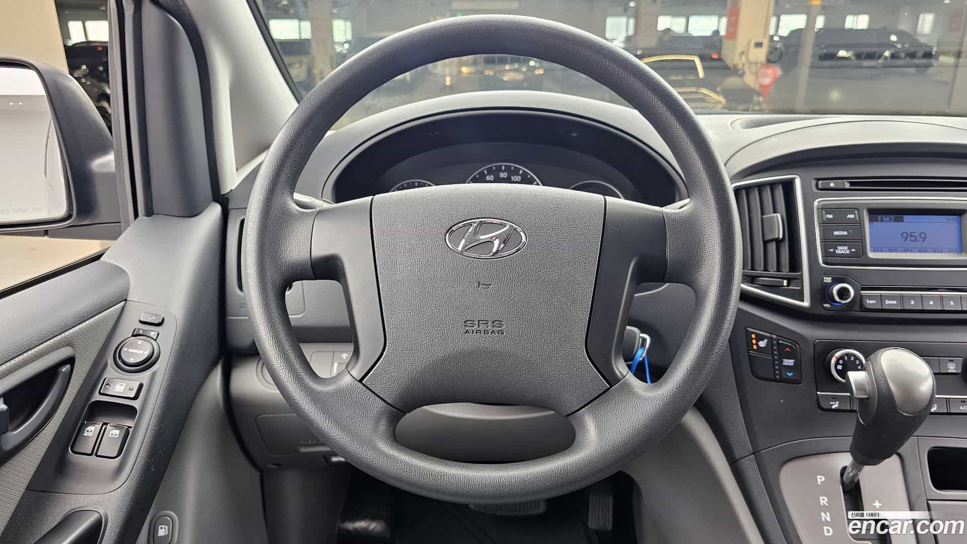 Starex Hyundai 2020.6-OPTION-017