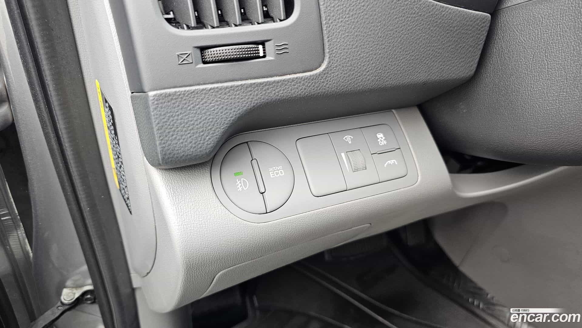 Starex Hyundai 2020.6-OPTION-019