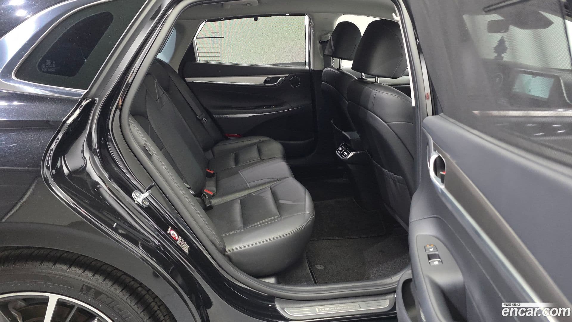 Main__Slider__Photo:Grandeur Hyundai 2022.5-10
