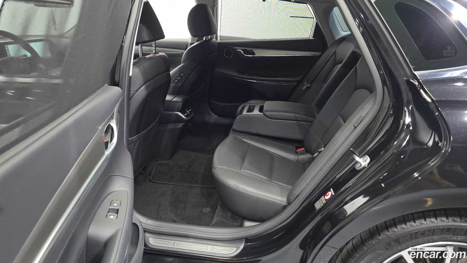 Grandeur Hyundai 2022.5-OPTION-016