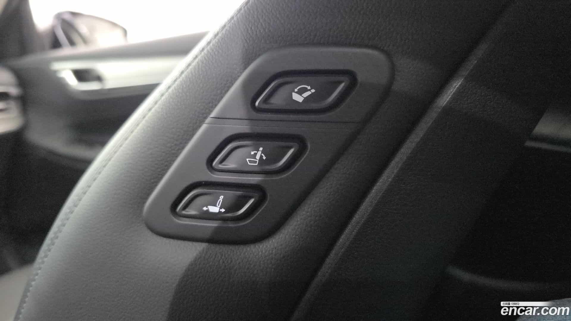 Grandeur Hyundai 2022.5-OPTION-023