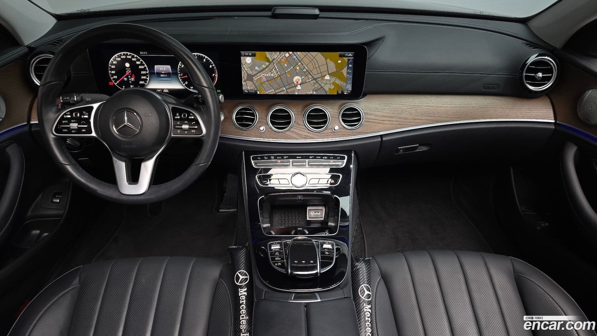 Main__Slider__Photo:E-Class Mercedes-Benz 2020.4-6