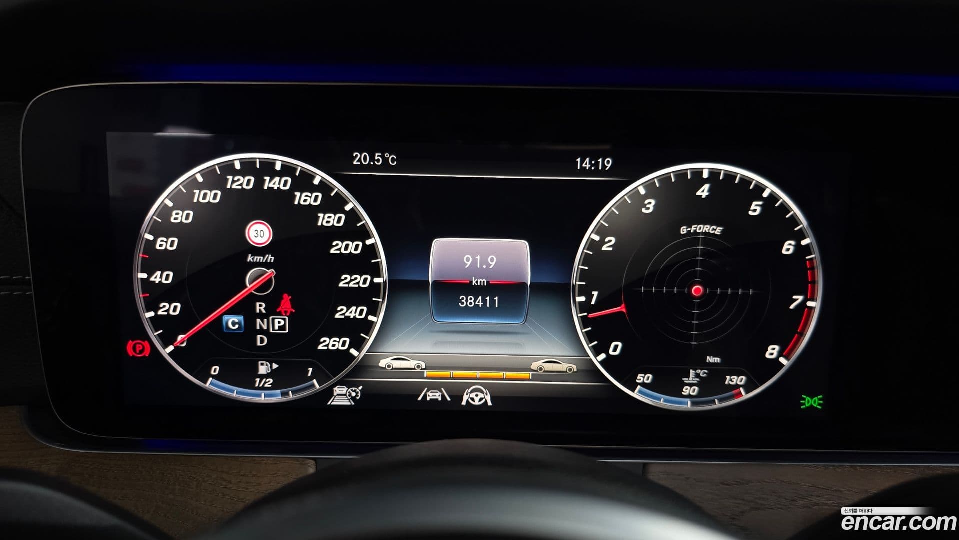Main__Slider__Photo:E-Class Mercedes-Benz 2020.4-7