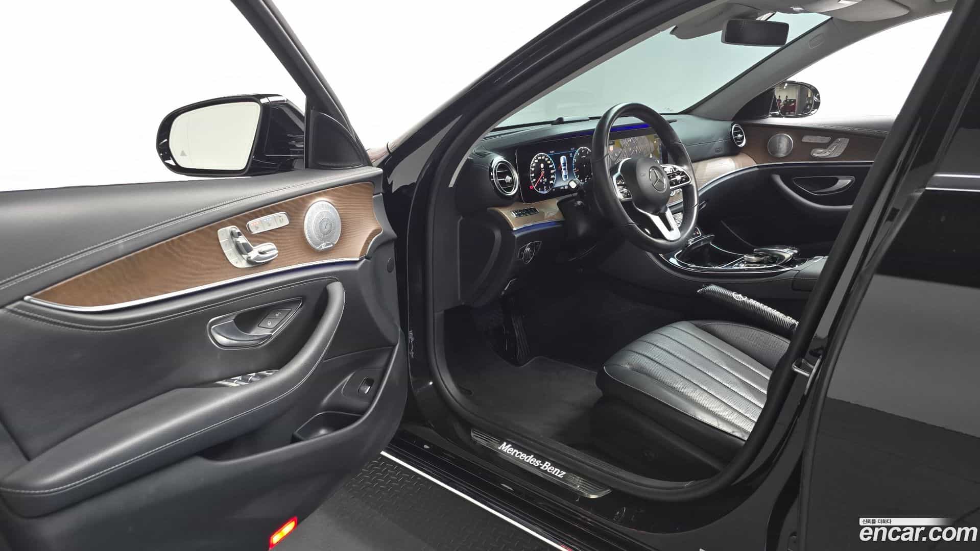 E-Class Mercedes-Benz 2020.4-INNER-010
