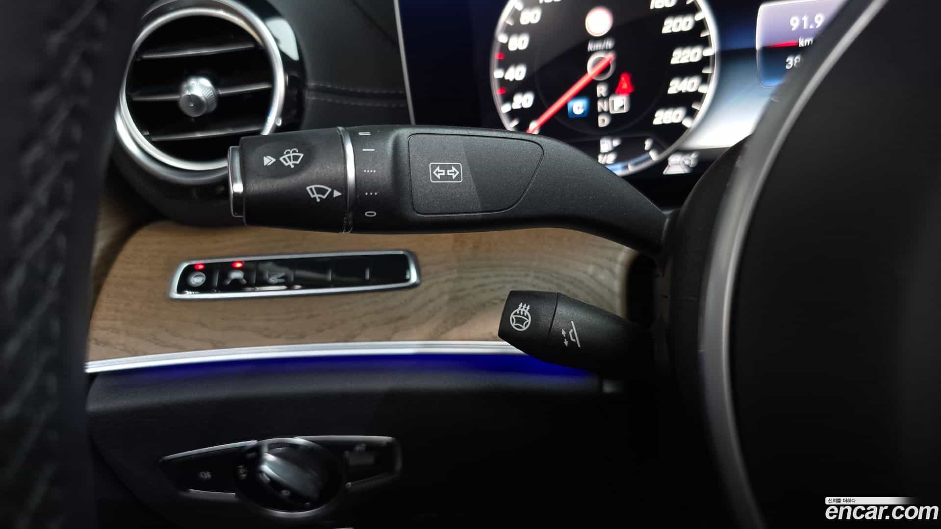 E-Class Mercedes-Benz 2020.4-OPTION-021