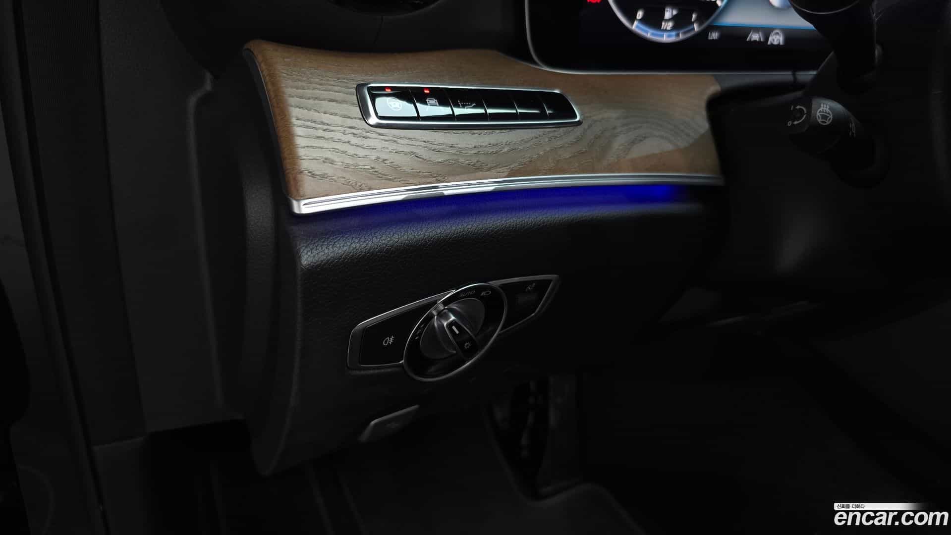 E-Class Mercedes-Benz 2020.4-OPTION-022