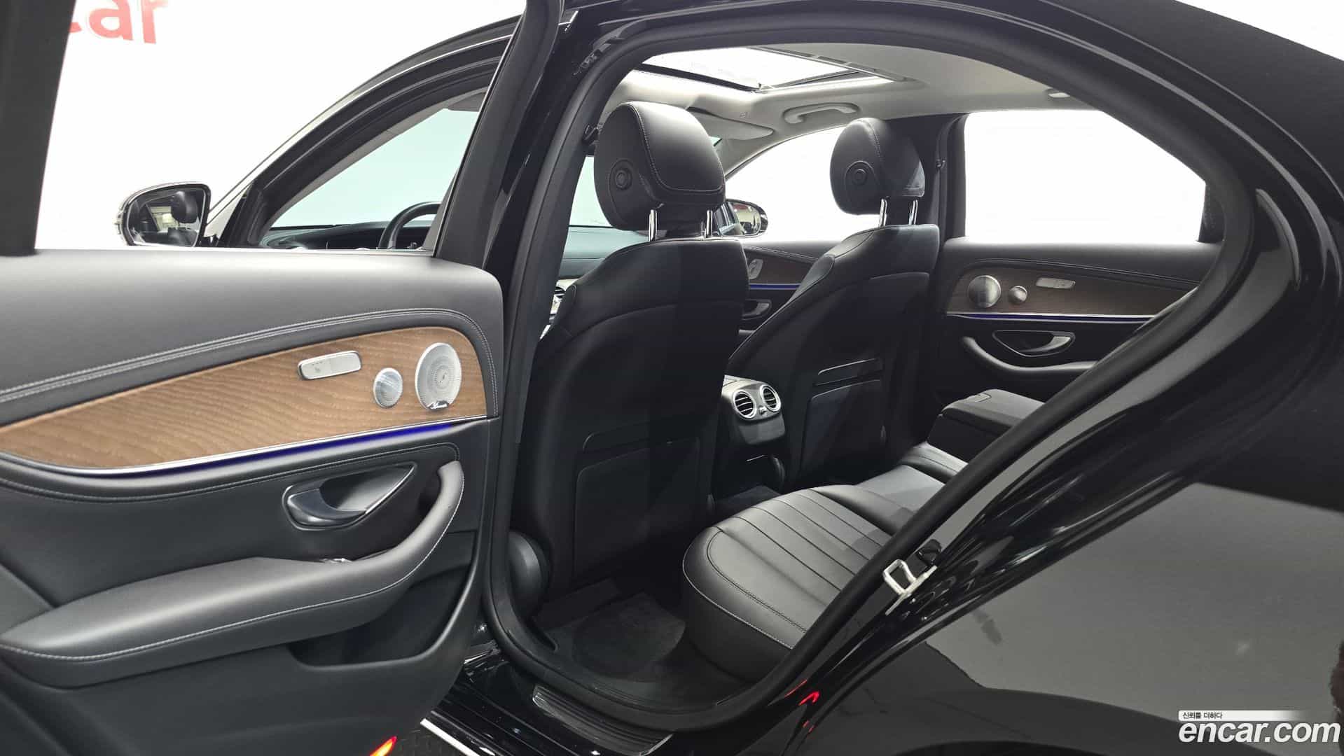 E-Class Mercedes-Benz 2020.4-INNER-036