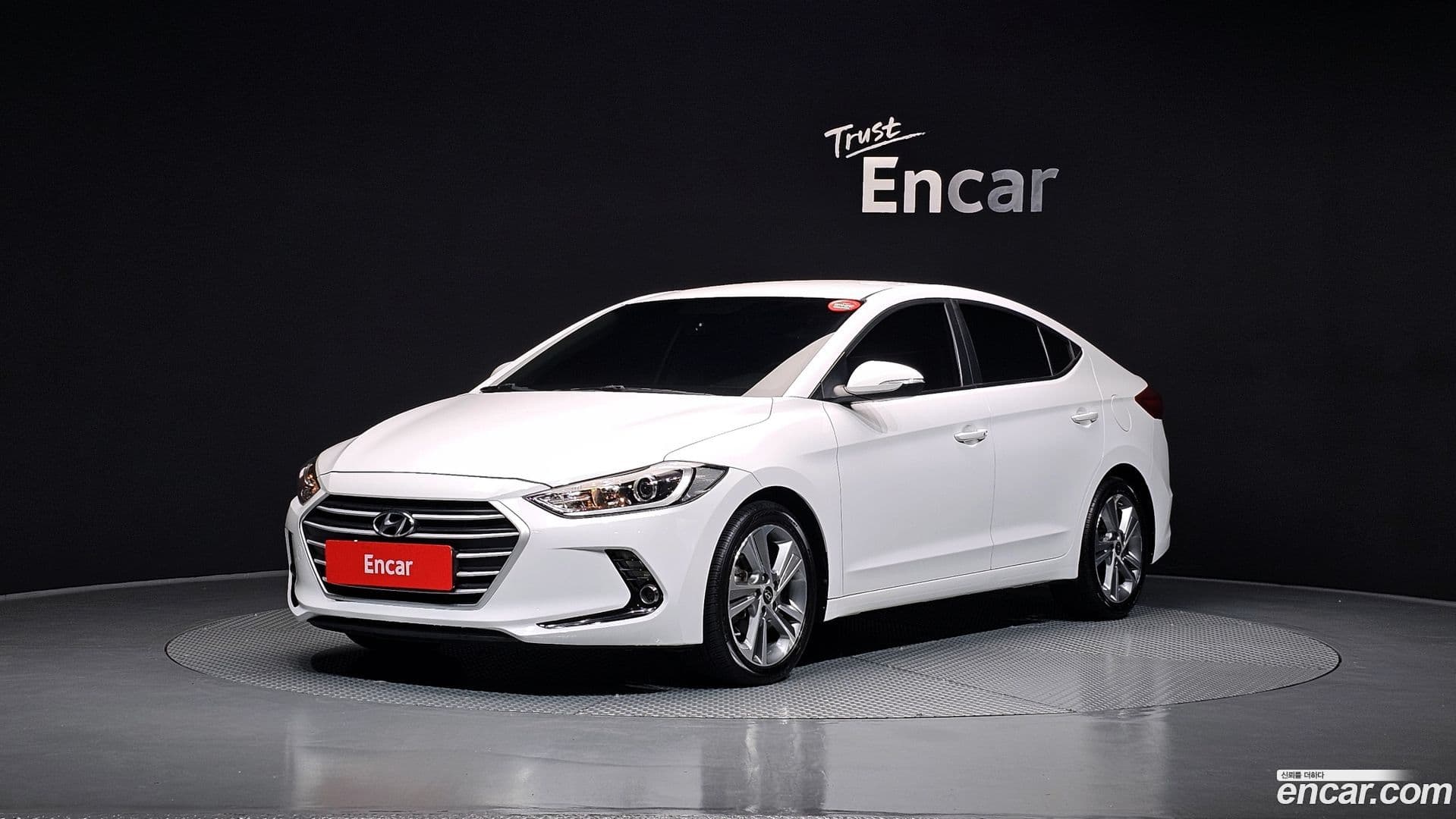 Main__Slider__Photo:AVANTE Hyundai 2017.10-0