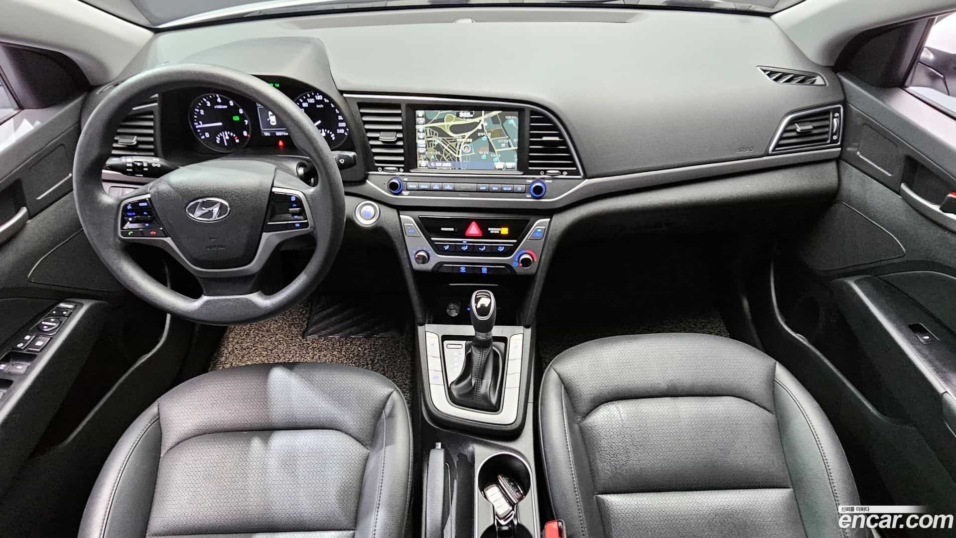AVANTE Hyundai 2017.10-INNER-007