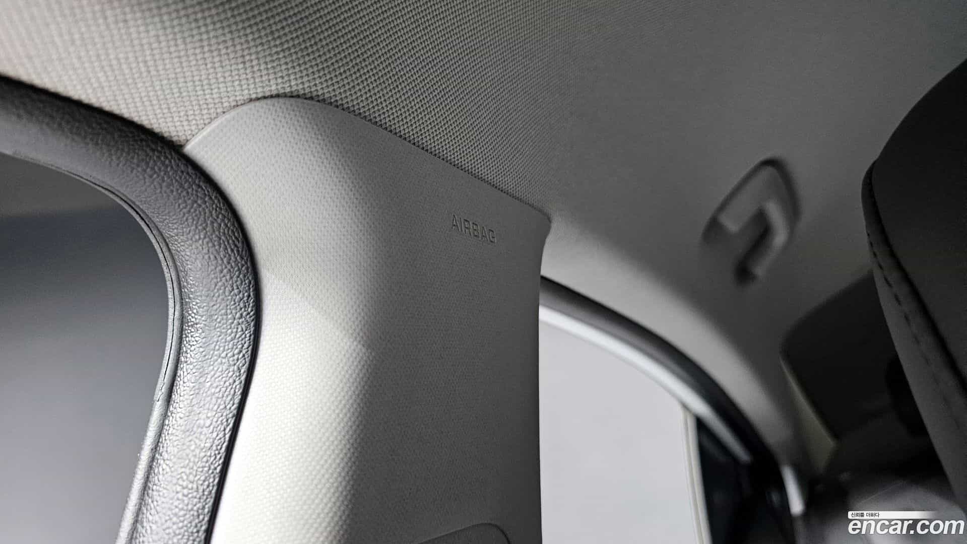 AVANTE Hyundai 2017.10-OPTION-043