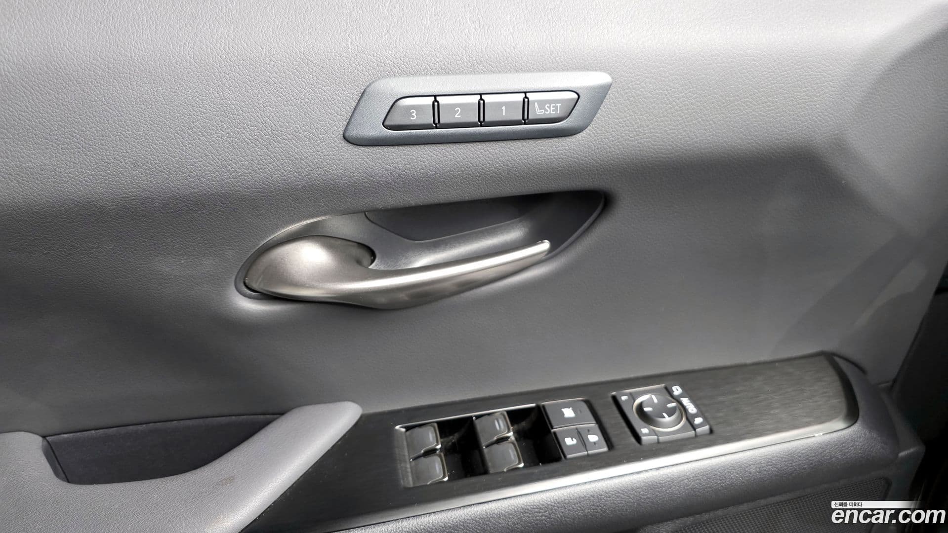 Main__Slider__Photo:UX Lexus 2023.11-18