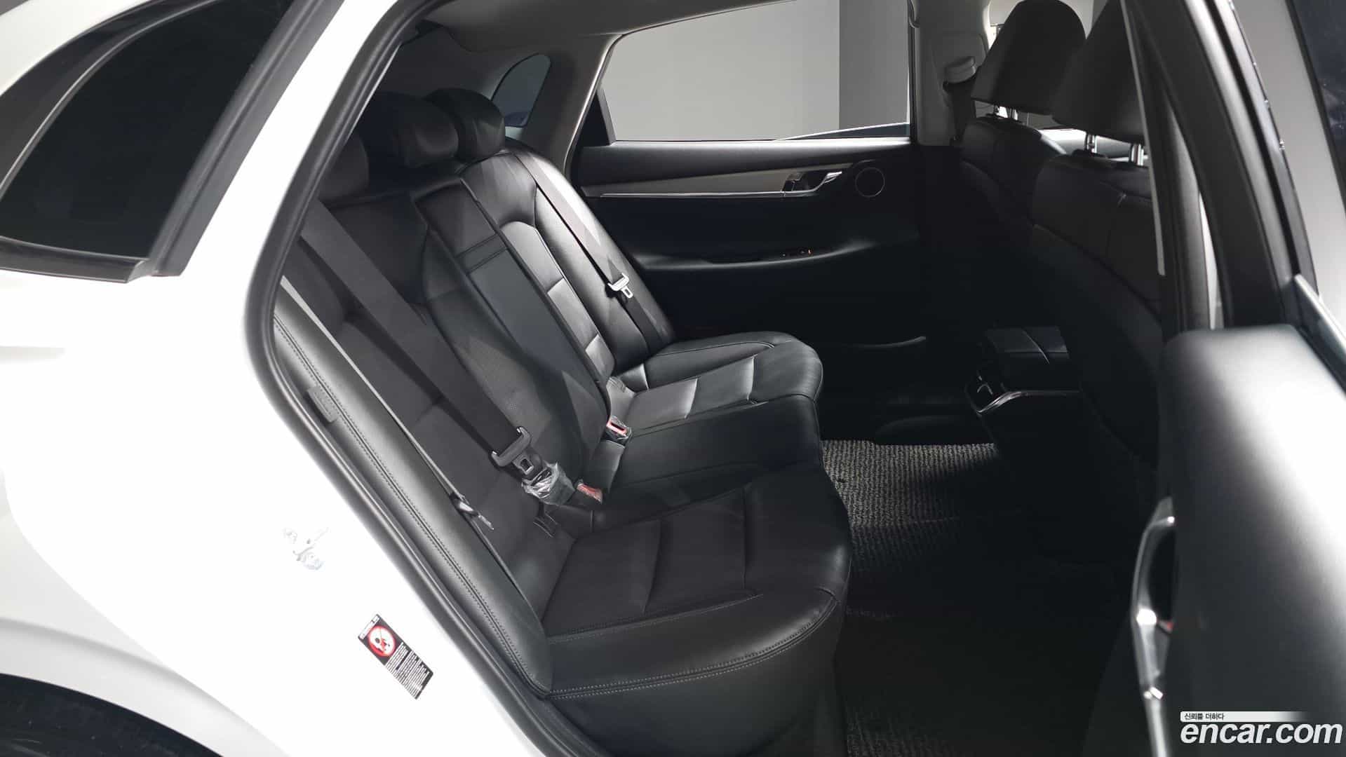 Grandeur Hyundai 2021.6-OPTION-016