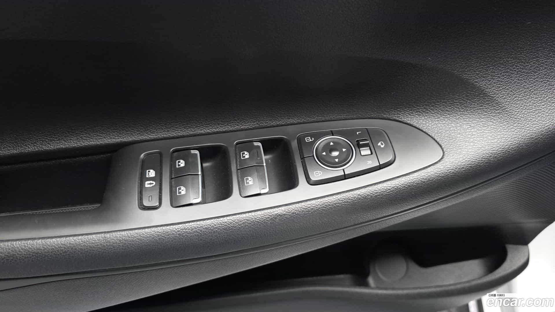 Grandeur Hyundai 2021.6-OPTION-042