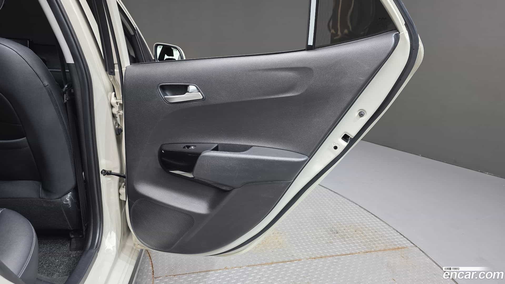 morning Kia 2023.1-INNER-035