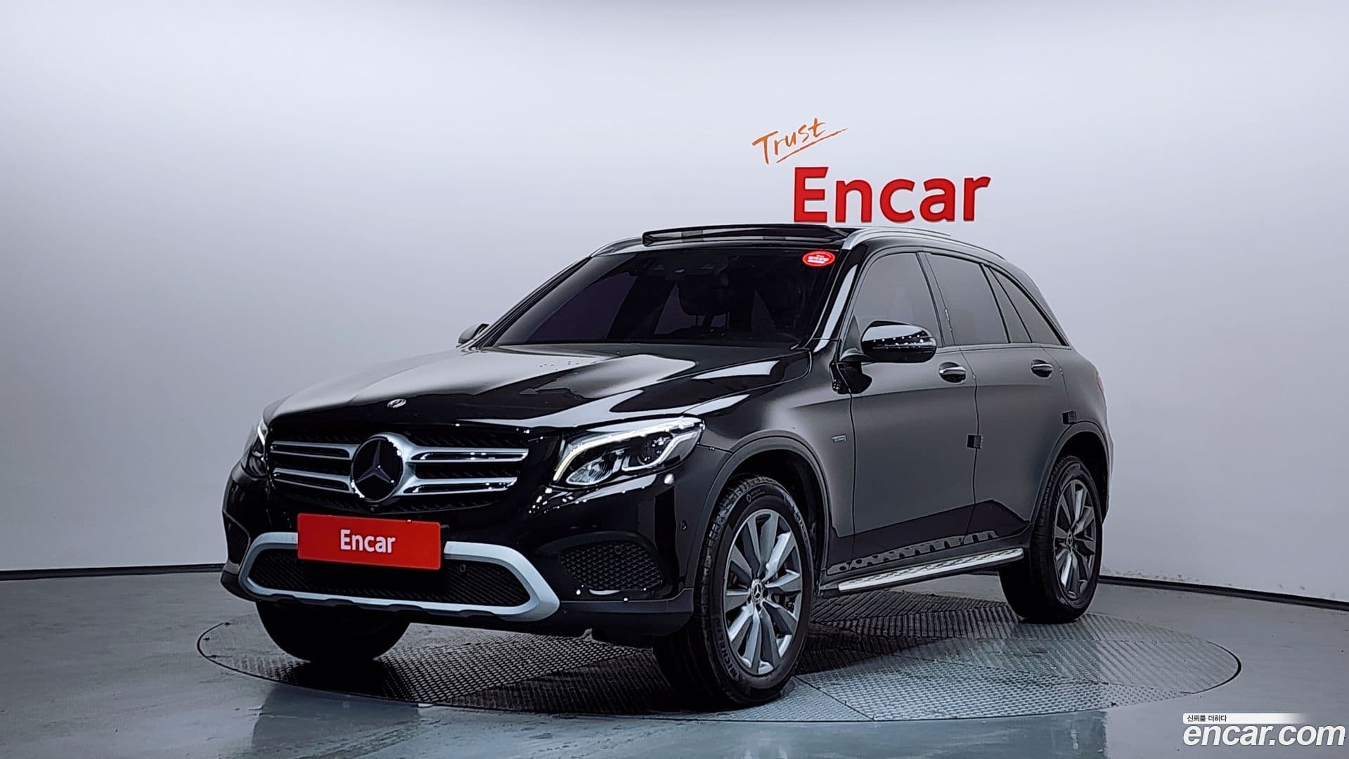 Main__Slider__Photo:GLC-Class Mercedes-Benz 2018.10-0