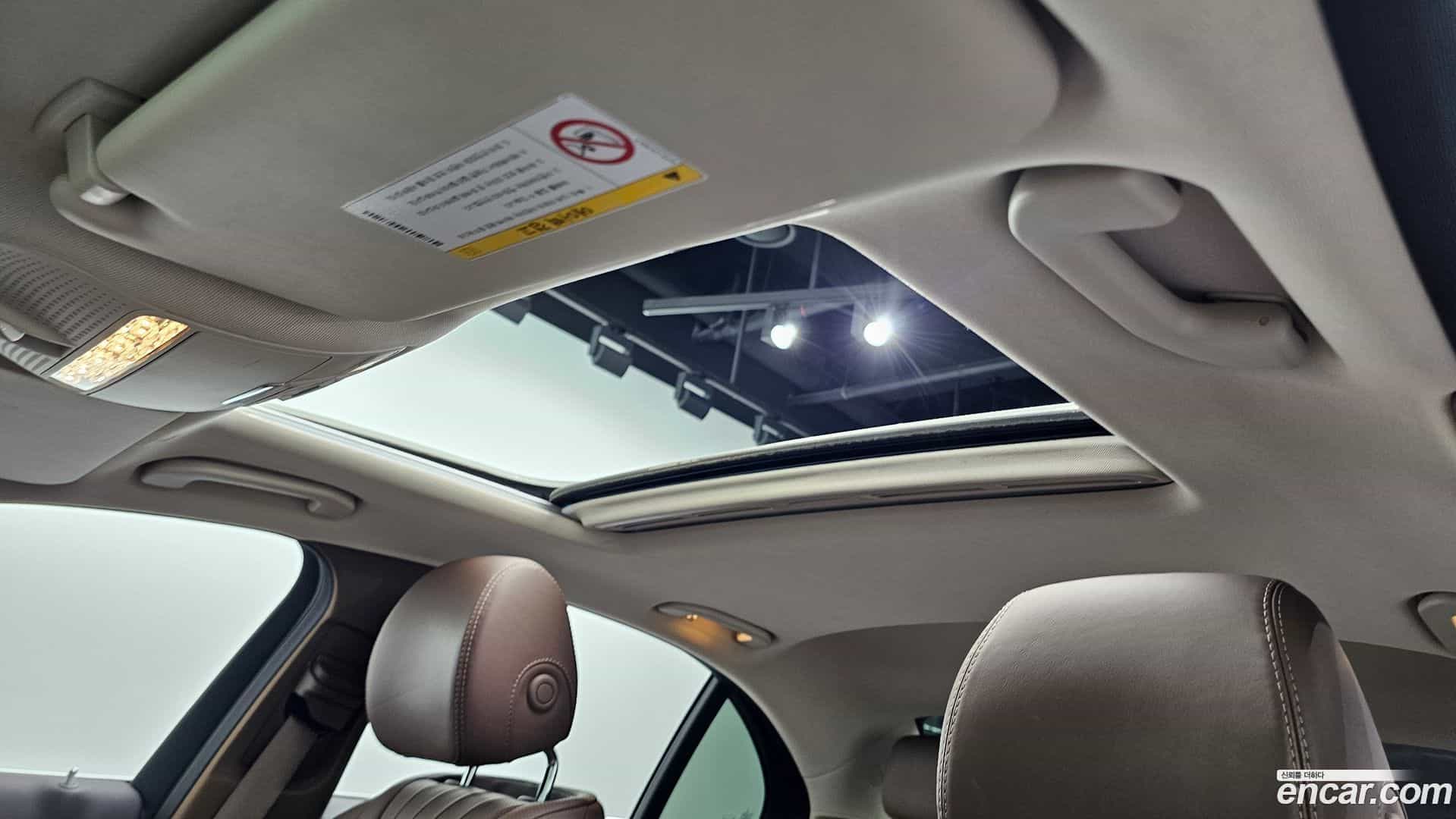 E-Class Mercedes-Benz 2018.3-OPTION-020