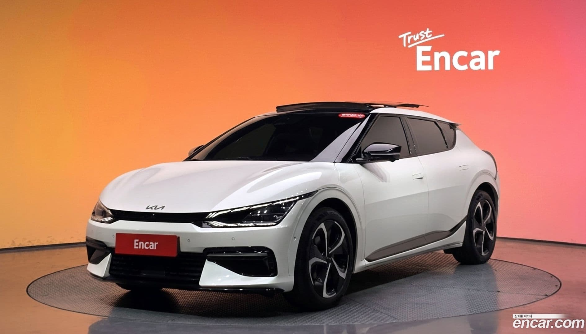 Main__Slider__Photo:EV6 Kia 2021.9-0