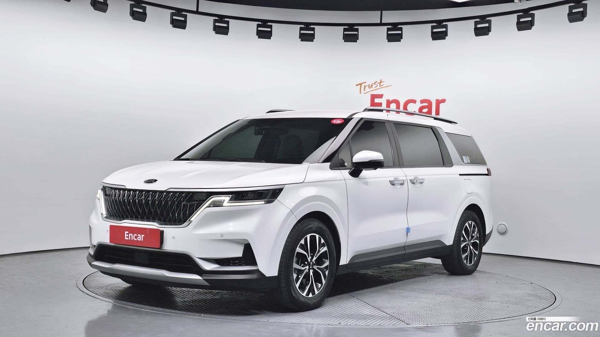 Main__Slider__Photo:Canival Kia 2020.10-0