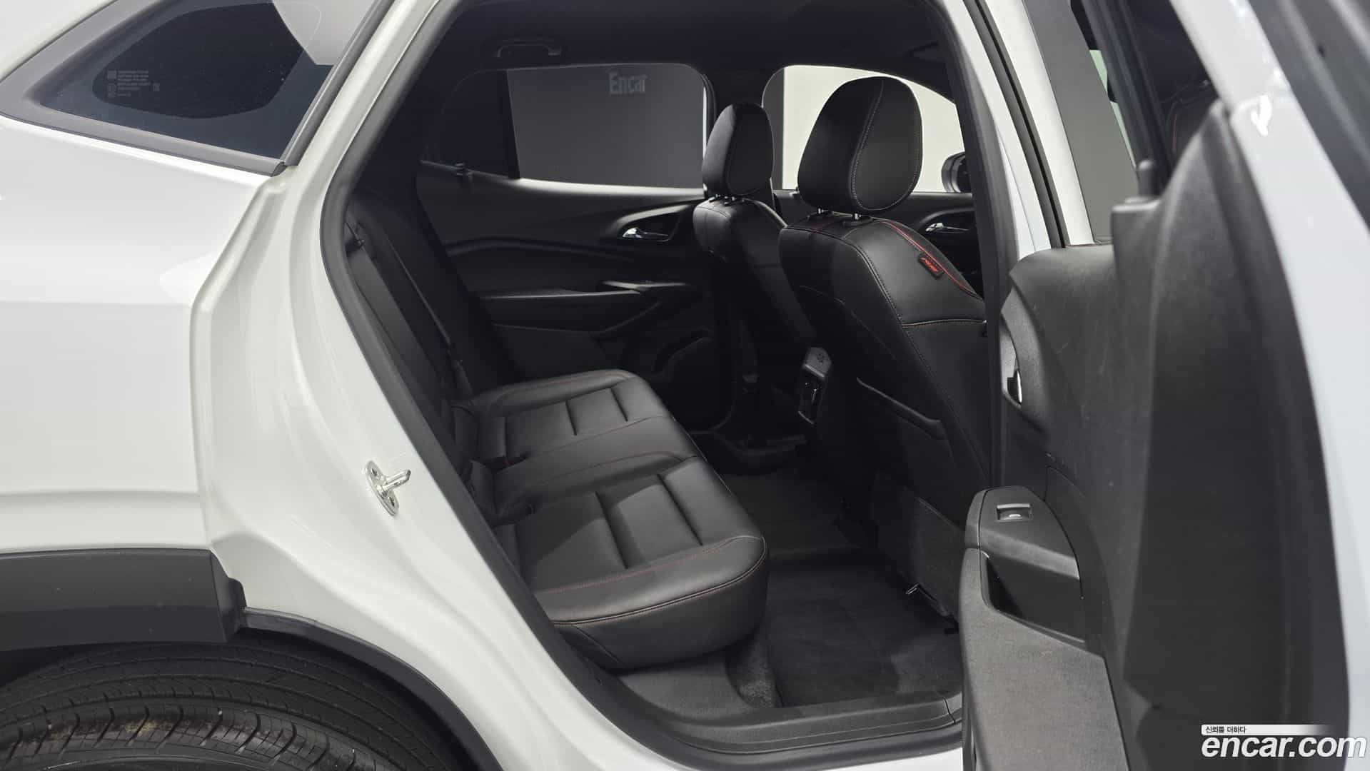 Trax Chevrolet 2023.10-OPTION-015