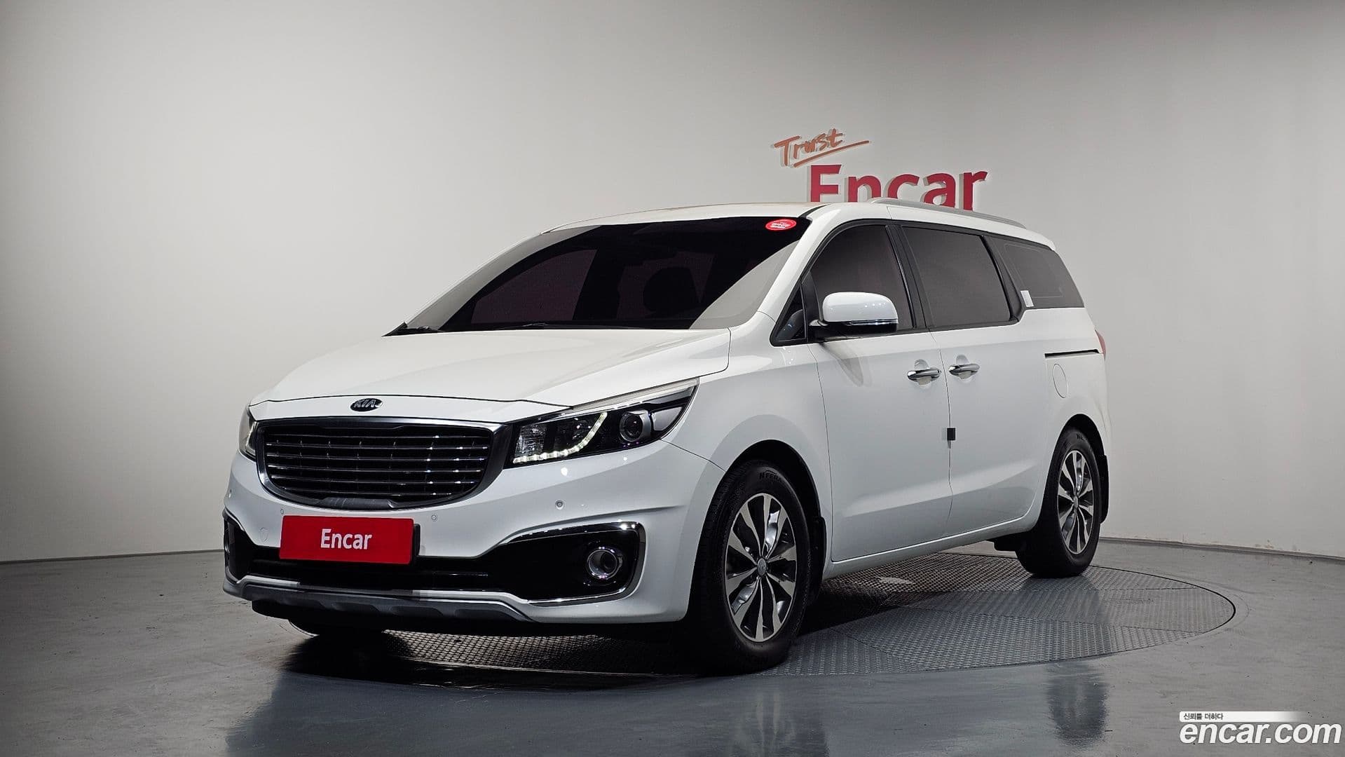 Main__Slider__Photo:Canival Kia 2017.5-0