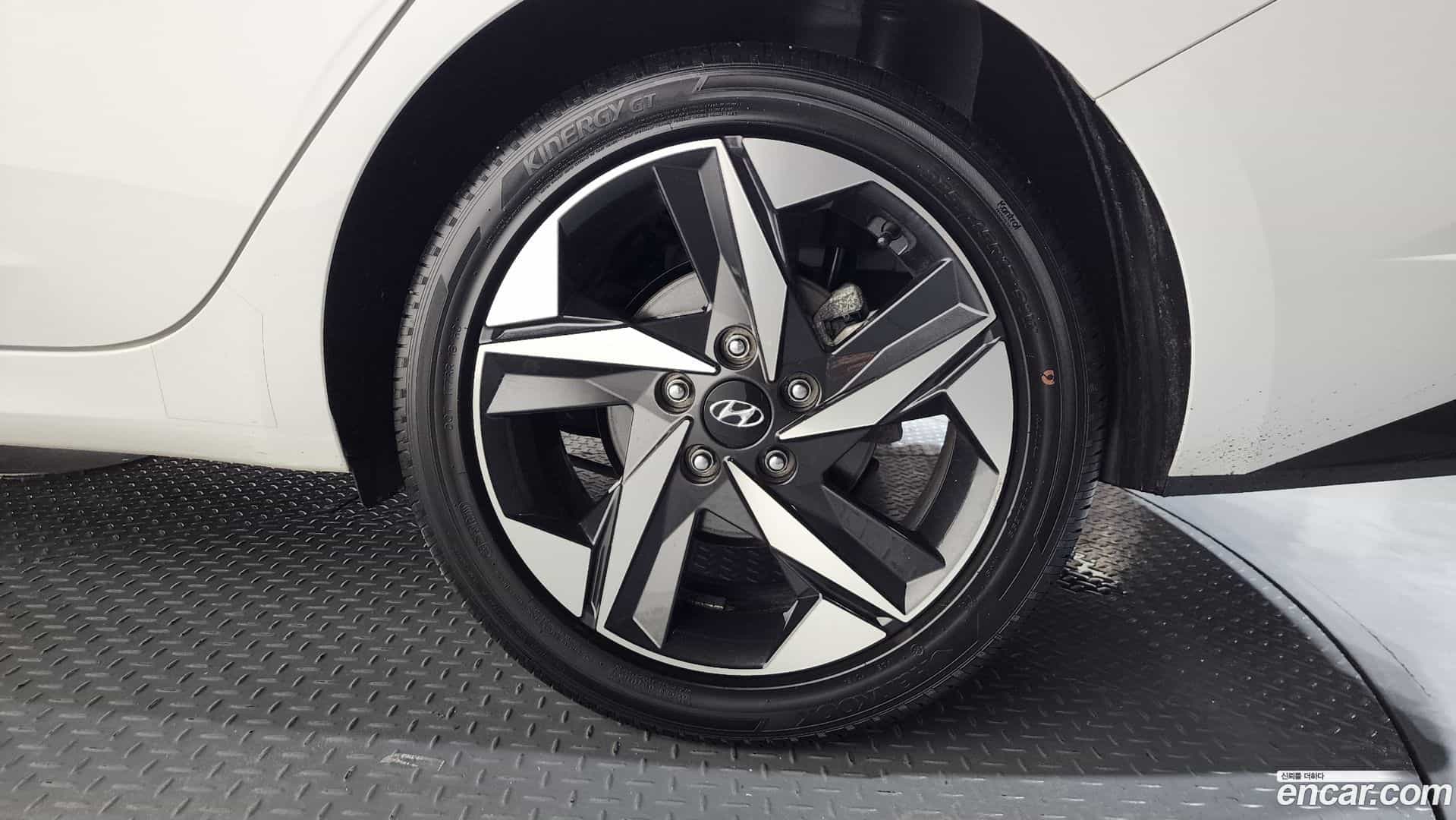 AVANTE Hyundai 2020.8-OUTER-031