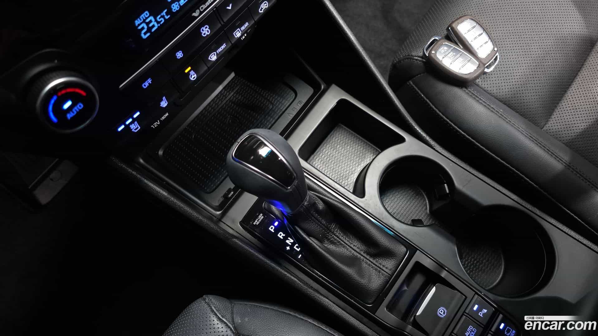 Tucson Hyundai 2019.2-INNER-009